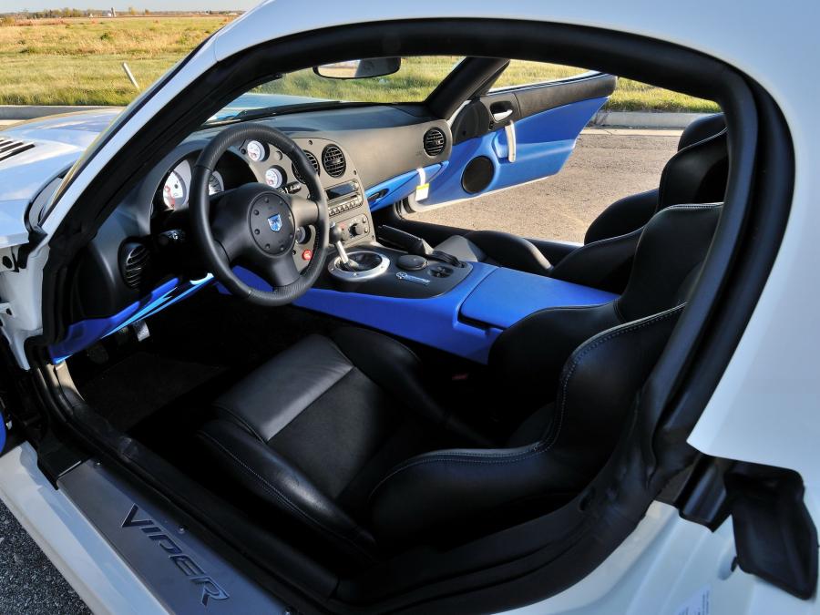  Dodge Viper SRT10 Special Edition VOI.9 Coupe 2006 года  (фото 3 из 5)